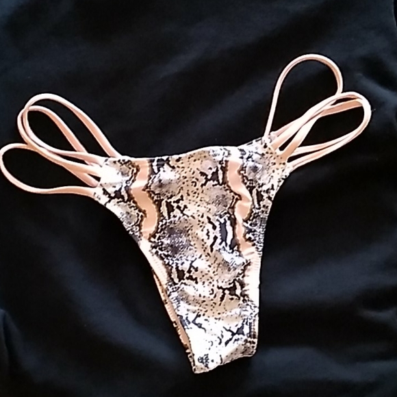 Bikini Bottom - Picture 2 of 3